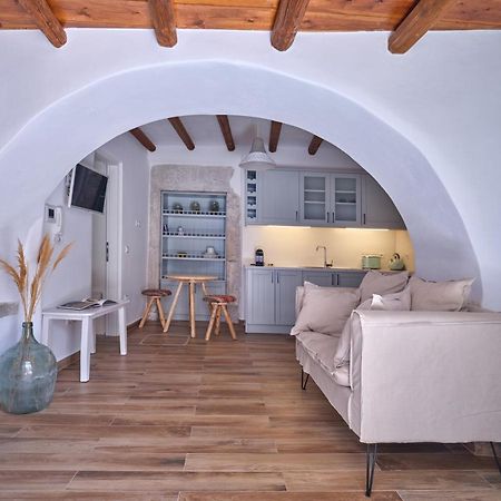 Retreat Paros - The Arch Apartment Bagian luar foto