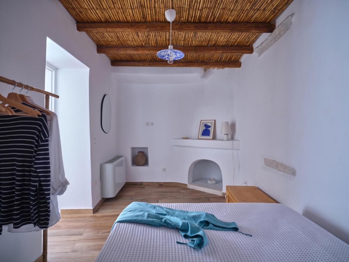 Retreat Paros - The Arch Apartment Bagian luar foto