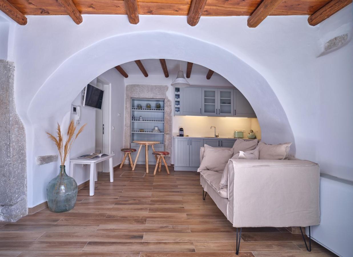 Retreat Paros - The Arch Apartment Bagian luar foto