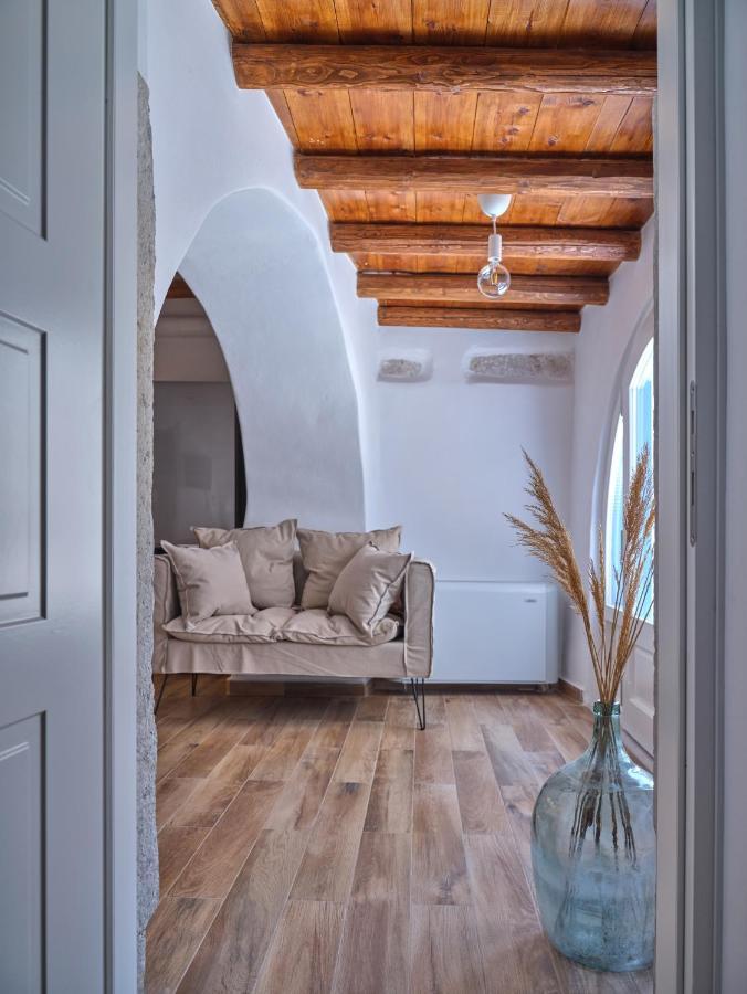 Retreat Paros - The Arch Apartment Bagian luar foto